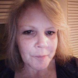 Meet your Posher, Suzanne